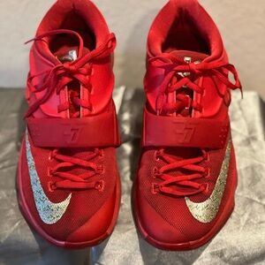 Nike Men's Vibrant Red Athletic Shoes